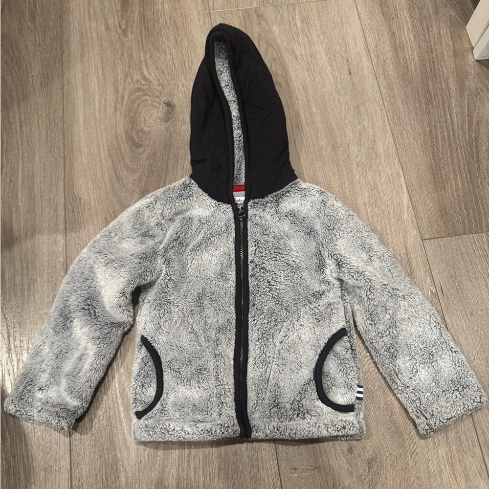 Super cozy zip-up Sherpa sweater
